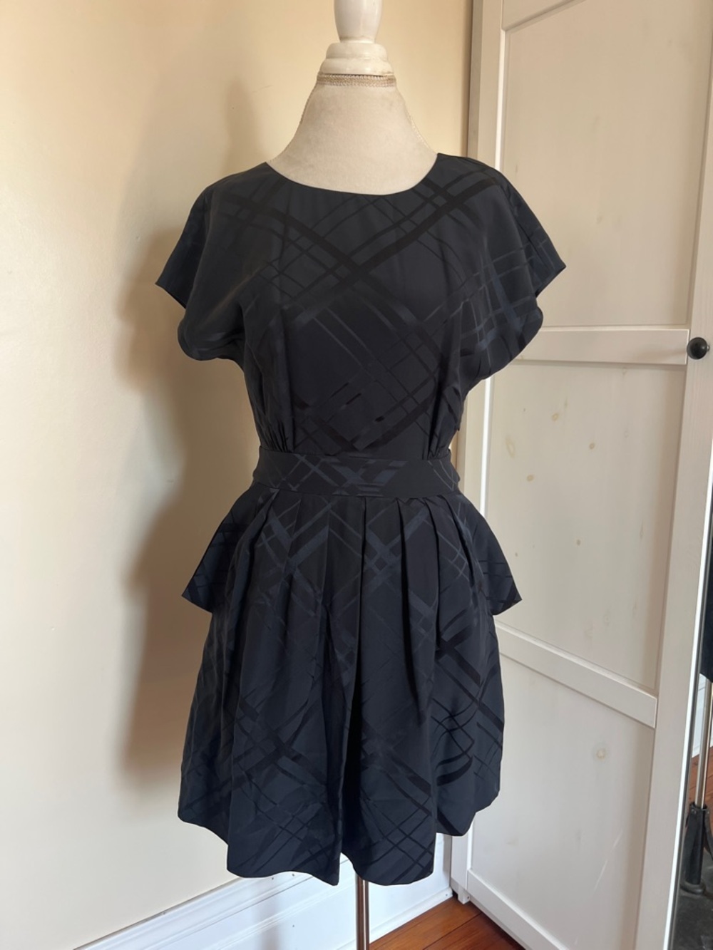 Juicy Couture 100% Black Silk Plaid Jacquard Peplum Button Back Dress 4